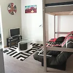 Centre - Salle De Bain, Refrigerateur, Tv Et Machine A Cafe Privatifs - Cuisine Commune - Terrasse - De A 200m בית אירוח פואטייה