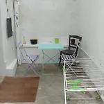 Centre - Salle De Bain, Réfrigérateur, Tv Et Machine à Café Privatifs - Cuisine Commune - Terrasse - De à 200m *