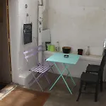 Centre - Salle De Bain, Refrigerateur, Tv Et Machine A Cafe Privatifs - Cuisine Commune - Terrasse - De A 200m בית אירוח פואטייה