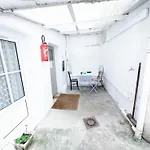 Проживание в семье Centre - Salle De Bain, Refrigerateur, Tv Et Machine A Cafe Privatifs - Cuisine Commune - Terrasse - De A 200m Пуатье