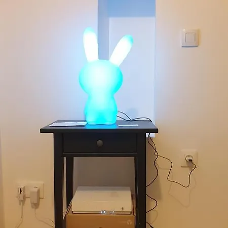 Privatunterkunft Centre - Salle De Bain, Refrigerateur, Tv Et Machine A Cafe Privatifs - Cuisine Commune - Terrasse - De A 200m Poitiers