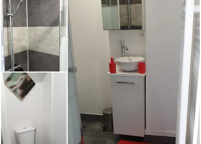 Homestay Centre: Private Comforts, Shared Kitchen & Hall Proximity Poitiers